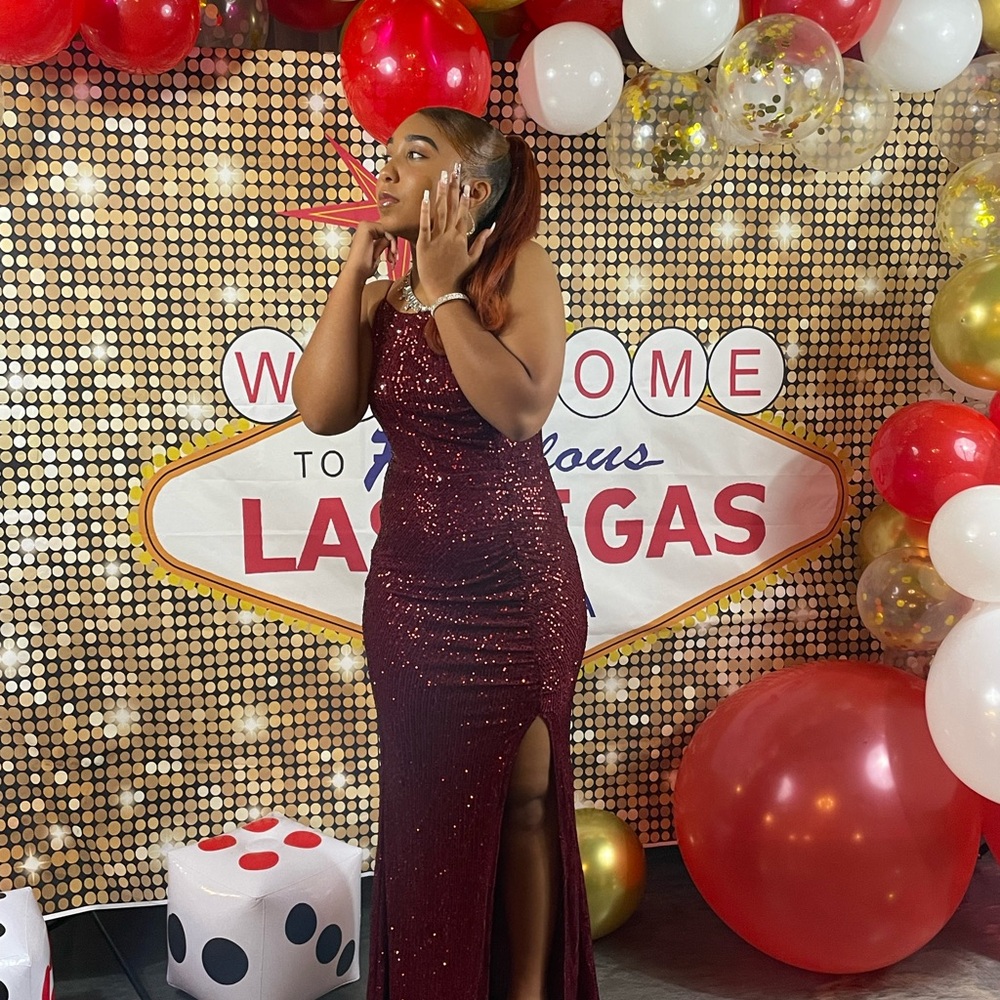 Elegant Burgundy Party Dress